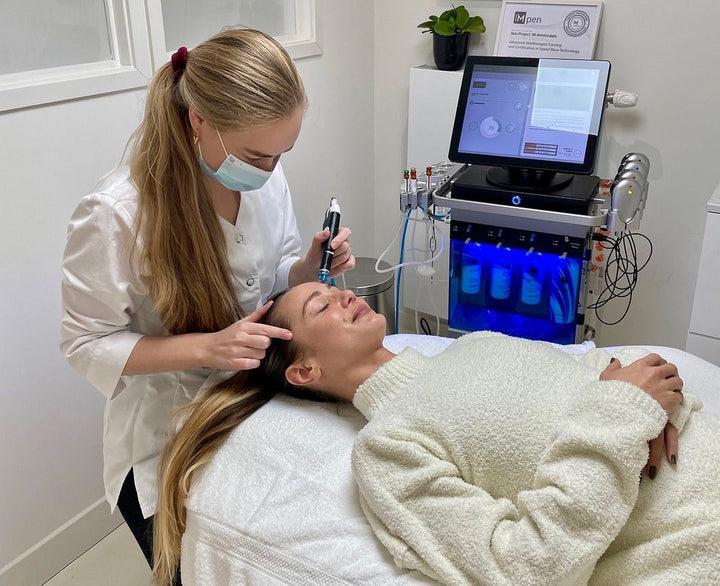 Procedures - Hydrafacial treatment for radiant, deeply hydrated skin.
